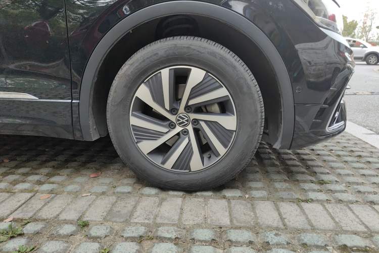 Used Volkswagen Tiguan L New Energy 2023 430 PHEV Plug-in Hybrid Prestige Edition Right Front Wheel Hub