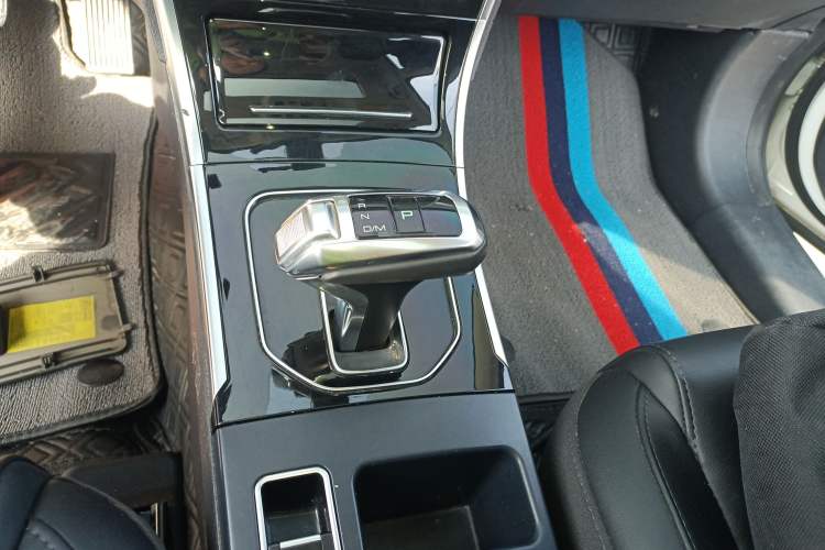 Used Haval H2 2018 Red-Label 1.5T Dual-Clutch Two-Wheel-Drive Elite Model