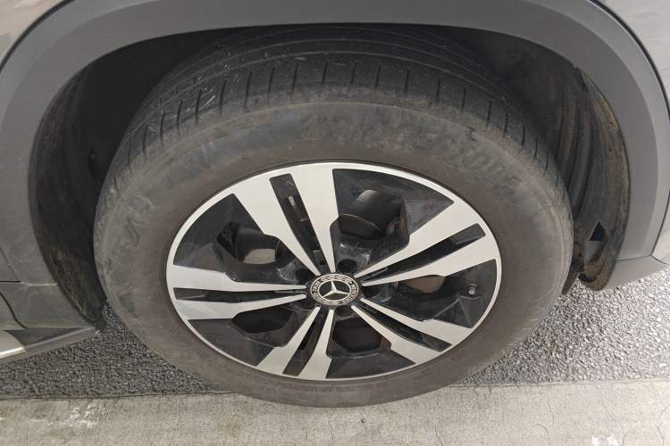 Used Mercedes-Benz GLA 2020 GLA 200 Right Front Wheel Hub