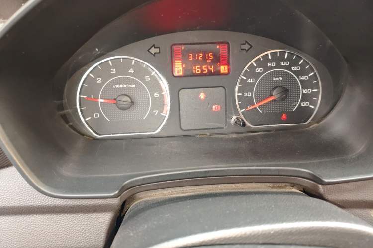 Used Wuling Hongguang V 2019 1.5L Jingqu Version China VI LAR
