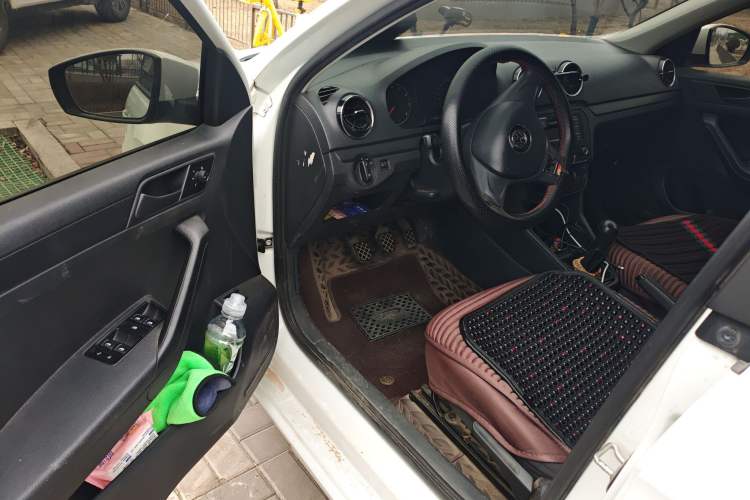 Used Volkswagen Jetta 2017 1.5L Manual Fashion Edition
