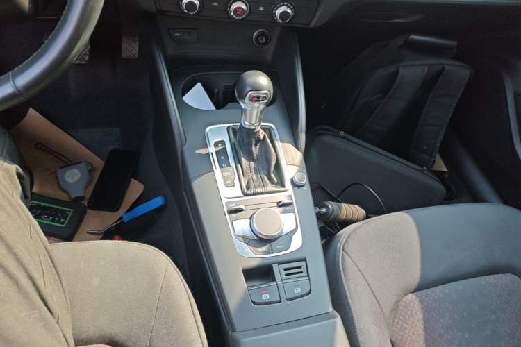 Used Audi A3 2017 Sportback 35 TFSI Ambition Edition Gear Lever