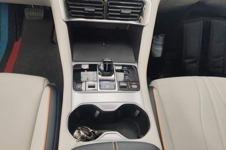 Used BYD Song PLUS New Energy 2024 HONOR Edition DM-i 110km Flagship Model Gear Lever