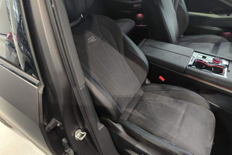 Used Volkswagen Teramont 2025 Tiguan Pro 450TSI Four-Wheel Drive Summit Edition
