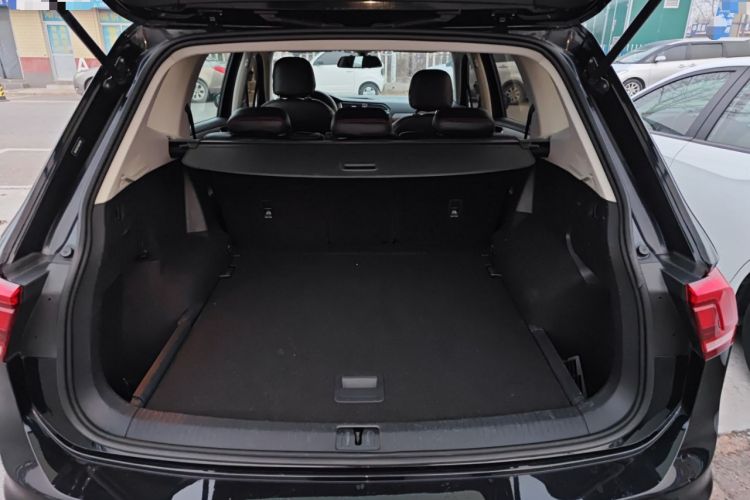 Used Volkswagen Tiguan L 2017 330TSI Automatic Two-Wheel Drive Luxury Edition