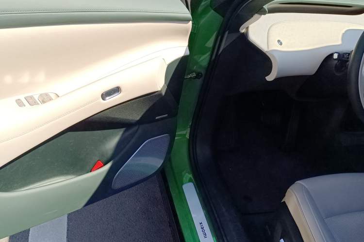 Used Xiaomi Auto YU7 2025 Ultra-Long Range High-Performance All-Wheel-Drive Max Edition Driver Seat