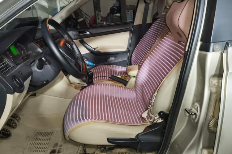 Used Skoda Rapid 2013 1.6L Manual Smart Selection Model