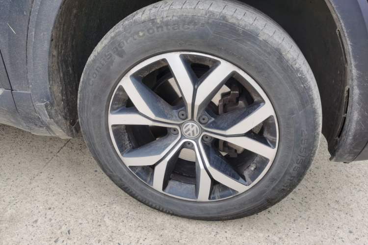 Used Volkswagen Teramont 2019 380TSI Four-Wheel Drive Luxury Version China VI Standard Right Front Wheel Hub