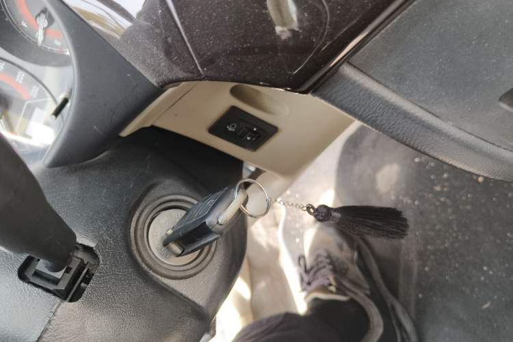 Used Soueast V3 Lingyue 2015 1.5L Manual Happiness Edition Vehicle Key