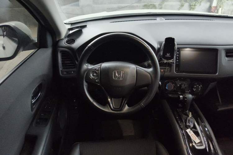 Used Honda Vezel 2020 1.5L CVT Pioneer Edition Steering Wheel