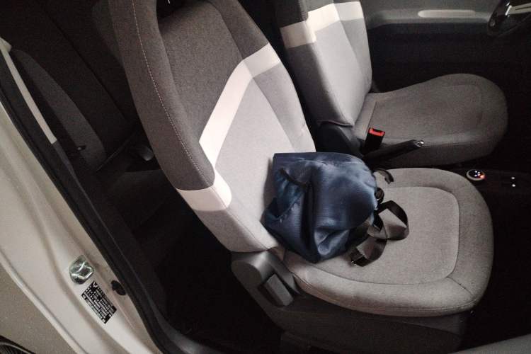 Used Wuling Hongguang MINIEV 2022 Macaron Premium Model – Lithium Iron Phosphate