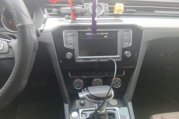 Used Volkswagen Magotan 2017 330TSI DSG Leading Model Audio And AC Panel