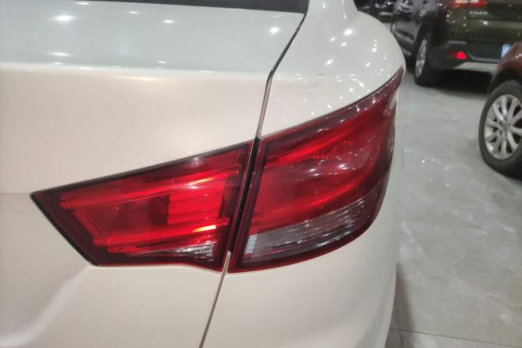 Used Bestune B50 2016 1.6L manual Comfort trim level