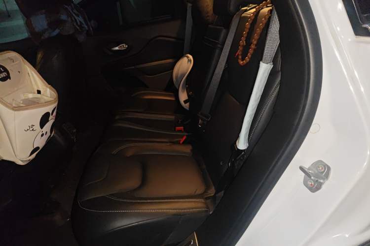 Used Jeep Cherokee 2016 2.4L Superior Edition