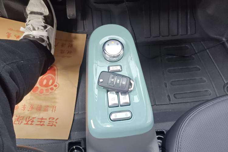 Used CHANGAN NEVO Lumin 2023 301km Honey Dew Edition
