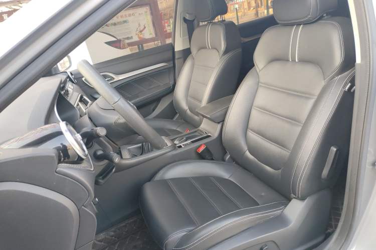 Used MG 6 2017 20T Manual Luxury Smart Connect Version China V Standard