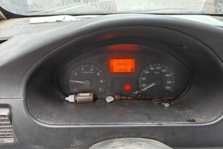 Used Wuling Rongguang 2012 1.5L Extended Basic Version Odometer Close Up