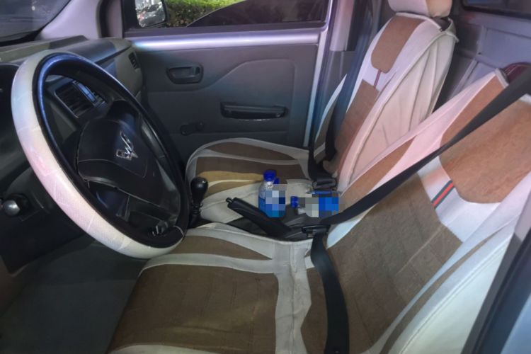 Used Wuling Rongguang V 2019 1.5L Window-Sealed Utility Model China VI LAR Left Front Seat