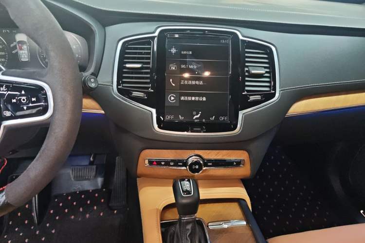 Used Volvo XC90 2019 T6 Luxury Edition 7-seater China V Standard Audio And AC Panel