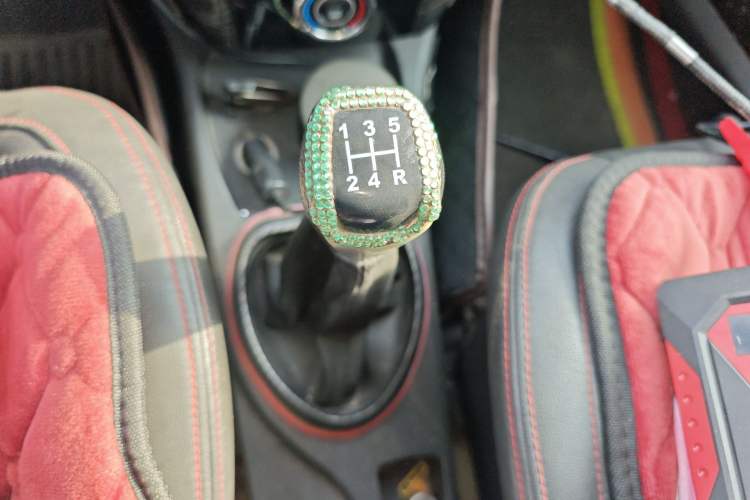 Used Jinbei Zhishang S30 2015 1.5L Manual Elite Model Gear Lever