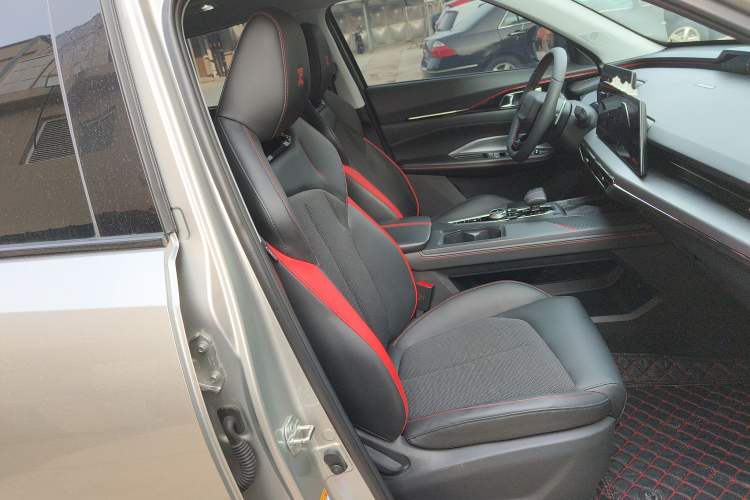 Used Oshan Z6 2022 Blue Whale 1.5T DCT Luxury Model