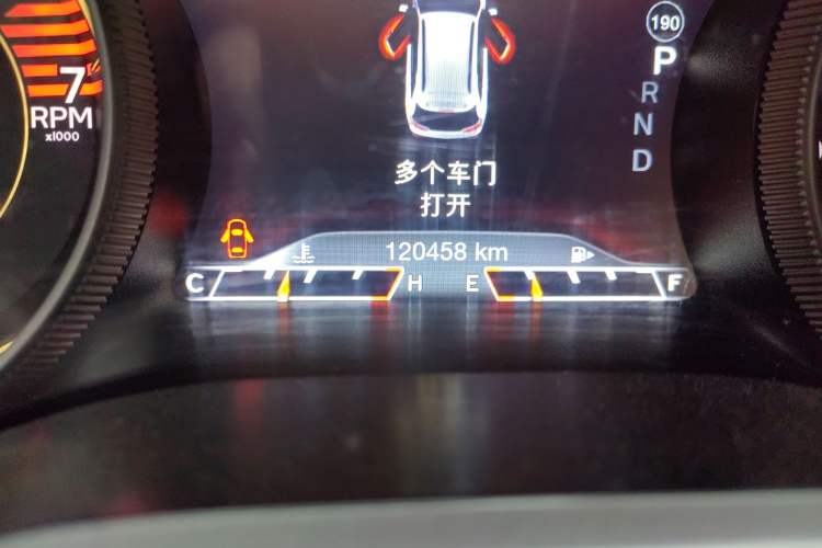 Used Jeep Cherokee 2017 2.0L Superior Edition
