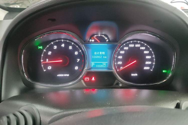 Used Chevrolet Captiva 2015 2.4L 4x4 Flagship Edition 7-Seater