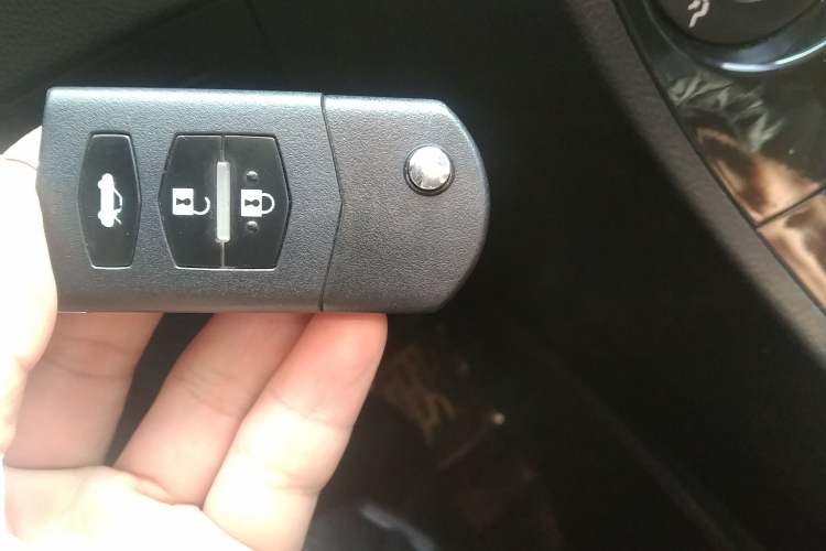 Used Mazda 3 2015 Sedan 1.6L Automatic Elite Model Vehicle Key