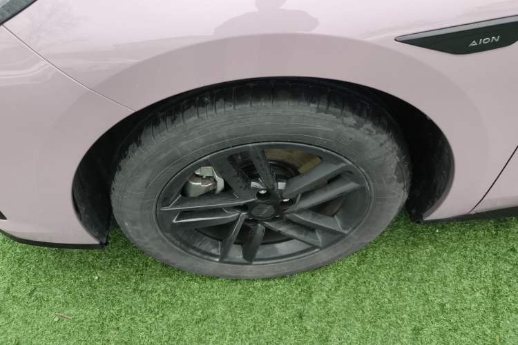 Used AION RT 2025 650 Zhijihao Edition Left Front Wheel Hub