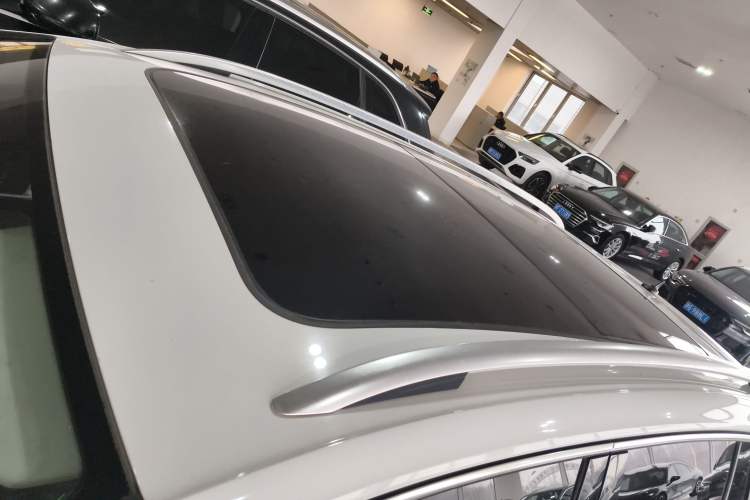 Used Volkswagen Golf Sportsvan 2016 230TSI Automatic Luxury Version