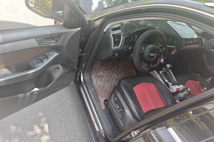 Used Audi Q5 2017 Plus 40 TFSI Ambition Model
