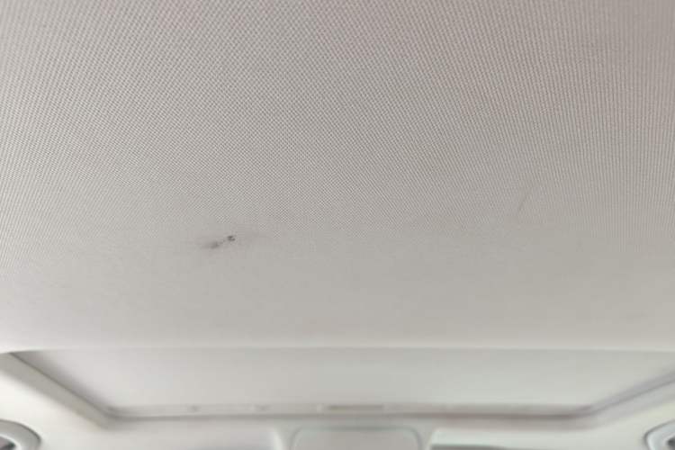 Used Volkswagen Polo 2016 1.6L Automatic Comfort Model
