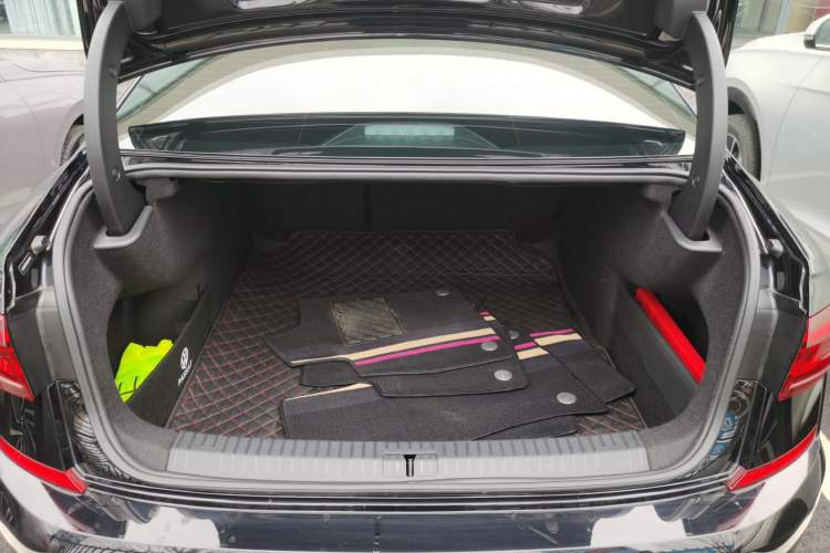 Used Volkswagen Passat 2024 380TSI Starry Dragon Edition