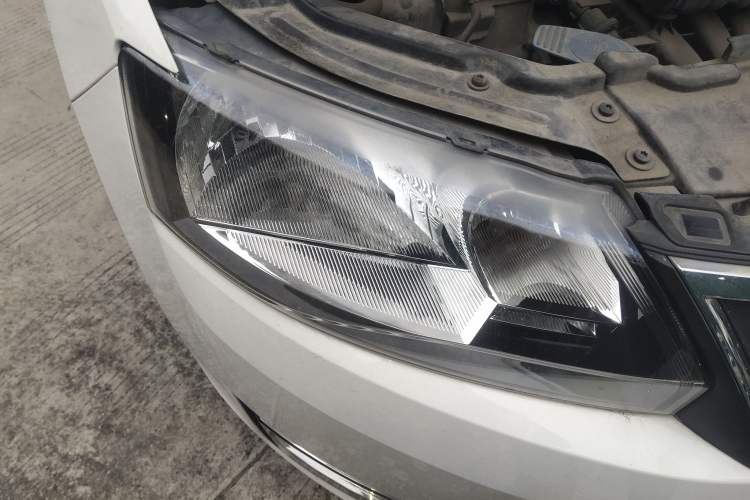 Used Skoda Rapid 2013 1.6L Automatic Smart Selection Model