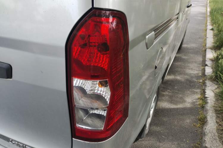 Used Wuling Rongguang V 2016 1.2L Practical Model Non-Power-Assisted