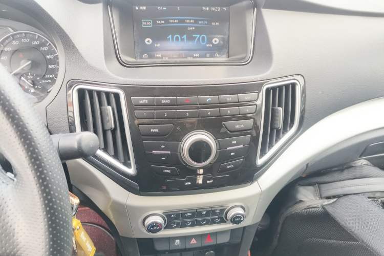 Used Great Wall C30 2016 1.5L AMT Luxury Model
