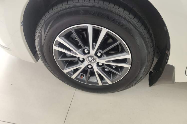 Used Toyota Levin 2016 Dual-Engine 1.8H GS E-CVT Elite Model with Sunroof Left Front Wheel Hub