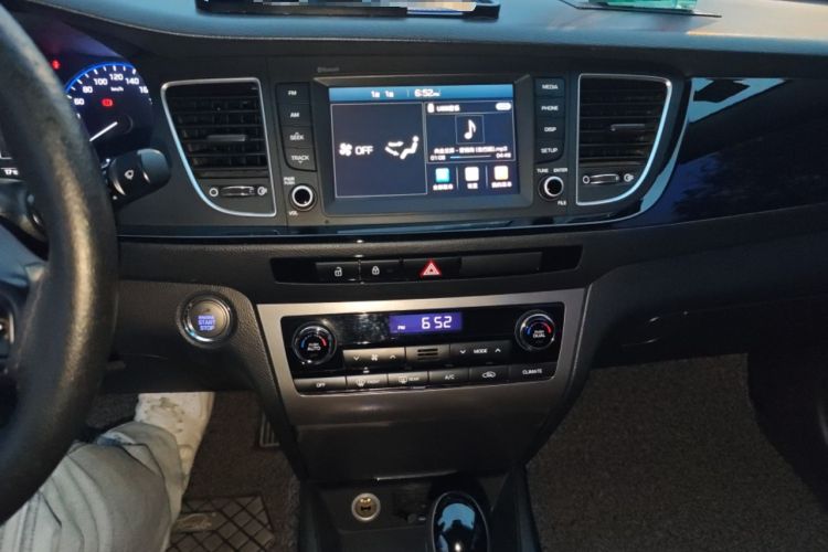 Used Hyundai Mistra 2016 1.8L Automatic Deluxe DLX Model Audio And AC Panel