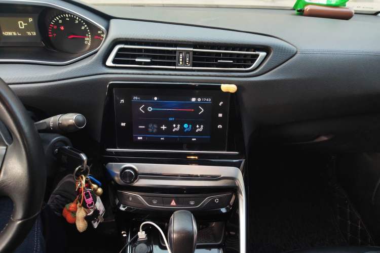 Used Peugeot 308 2016 230THP Automatic Luxury Edition Audio And AC Panel