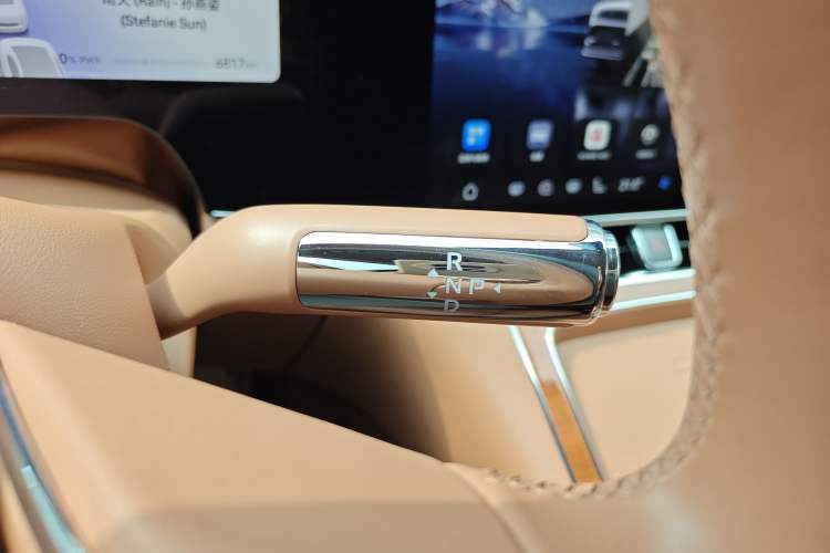 Used Hima S800 2025 Model, Range-Extended Starlight Premium Edition, 5 Seats