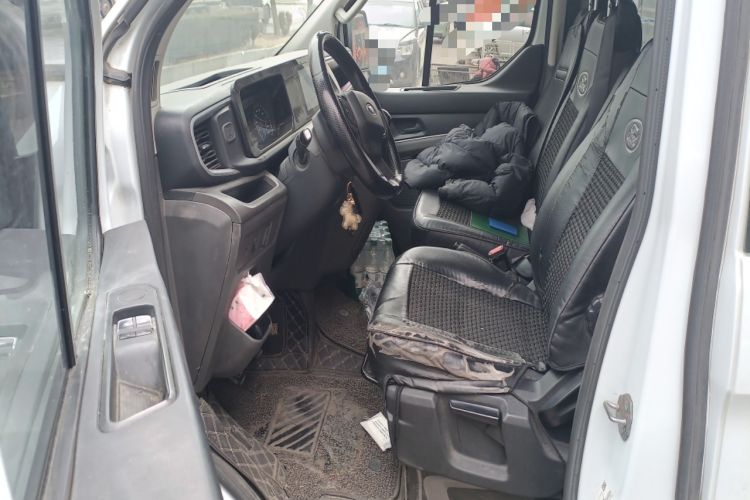 Used Ford Transit 2023 2.0T Diesel Manual Multifunction Commercial Vehicle Mid-axle Mid-roof 5/6 Seats