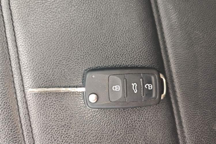 Used Volkswagen Sagitar 2014 Revised Version 1.6L Automatic Comfort Edition
