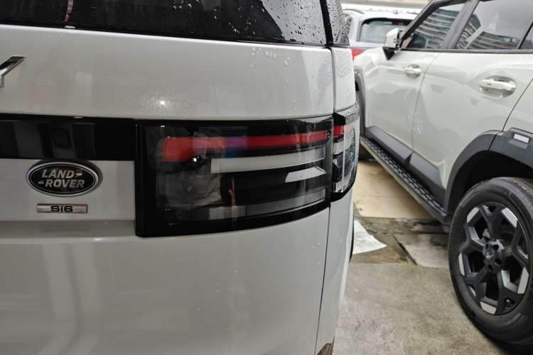 Used Land Rover Discovery 2020 3.0 SC V6 SE