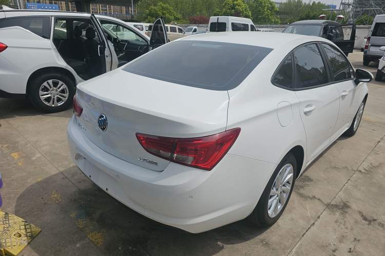 Used Buick Verano 2018 Sedan 15S Automatic Leading Model Rear Right 45 Deg