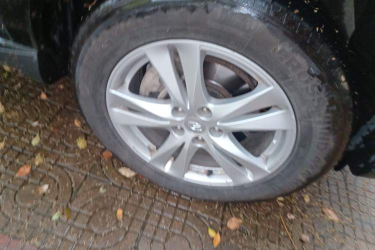 Used Hyundai Santa Fe Classic 2010 2.4 Luxury Edition 7-Seater Four-Wheel Drive Right Front Wheel Hub