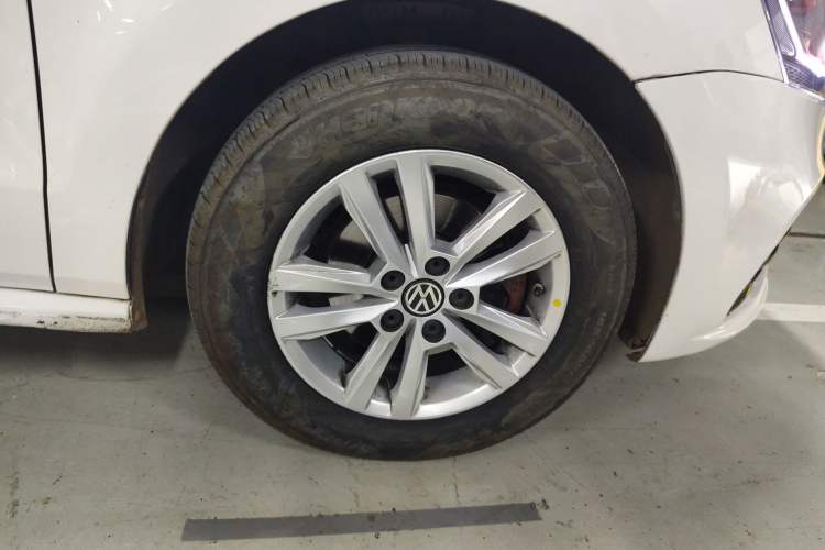 Used Volkswagen Polo 2016 1.4L Manual Fashion Model