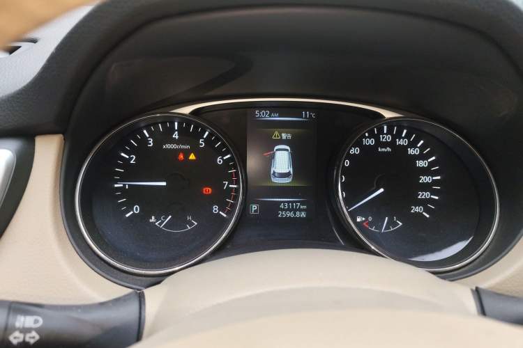 Used Nissan X-Trail 2016 2.0L CVT Smart Enjoyment Version 4WD
