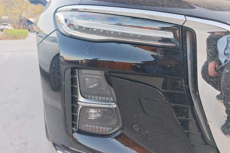 Used Hongqi H5 2023 1.5T DCT Smart Connect Flagship Edition Right Front Headlight