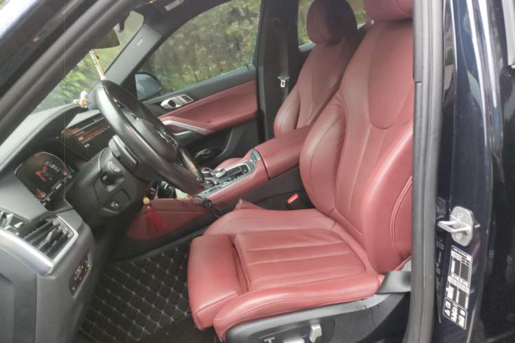 Used BMW X6 2022 xDrive30i M Sport Package Left Front Seat