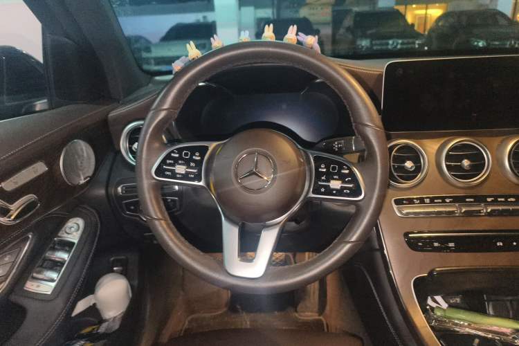 Used Mercedes-Benz GLC 2020 GLC 260 L 4MATIC Luxury Model Steering Wheel